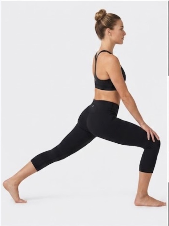 lululemon athletica Pants - Lululemon Wunder under Cropped Leggings in Black